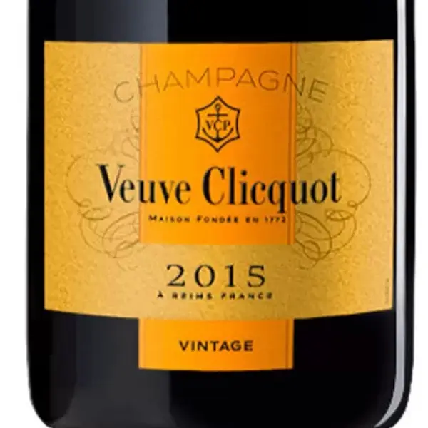 Veuve Clicquot Vintage 2015 Champagne 75cl in Luxury Elm Wood Gift Box