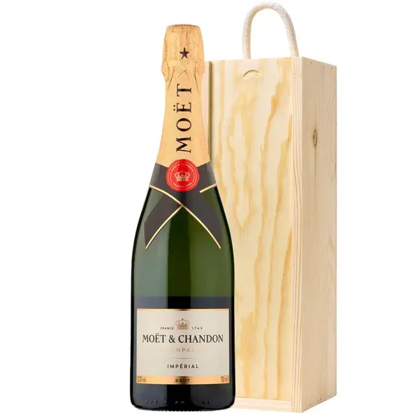 Moet And Chandon Brut Champagne 75cl In Pine Gift Box